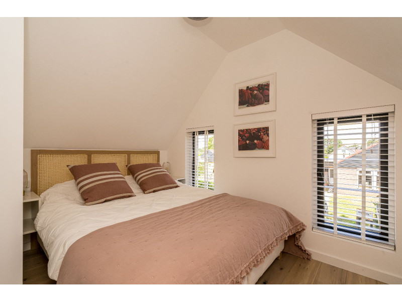 Renesse, Horizon 66 - Image 16